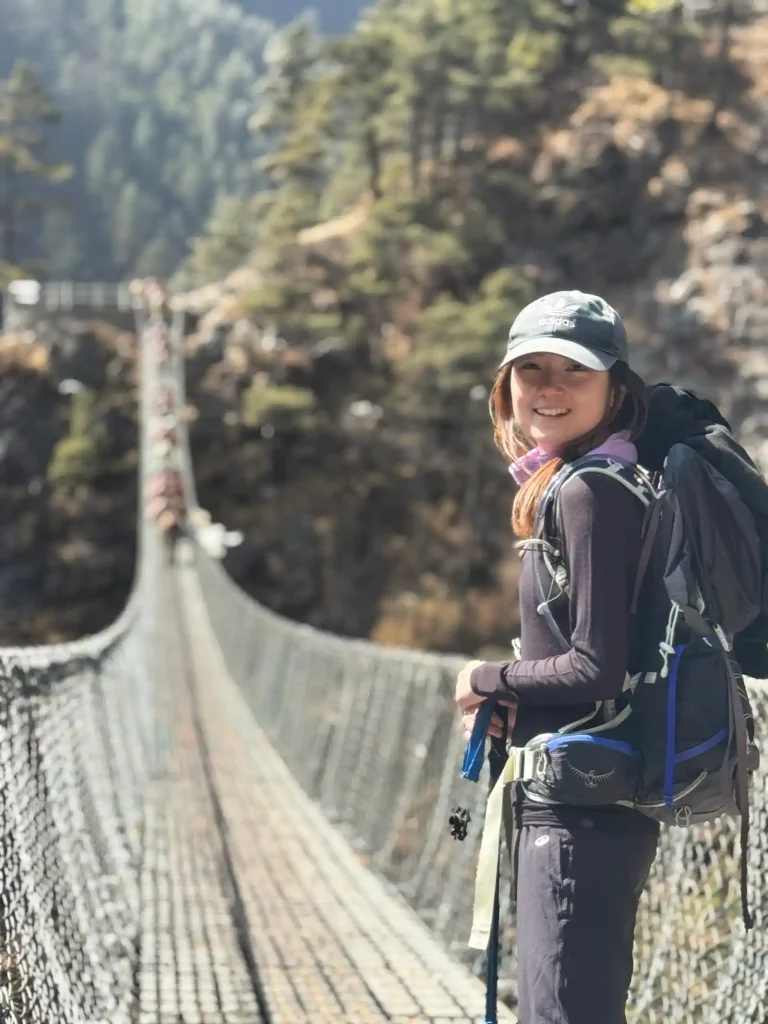 tourist img at bridge